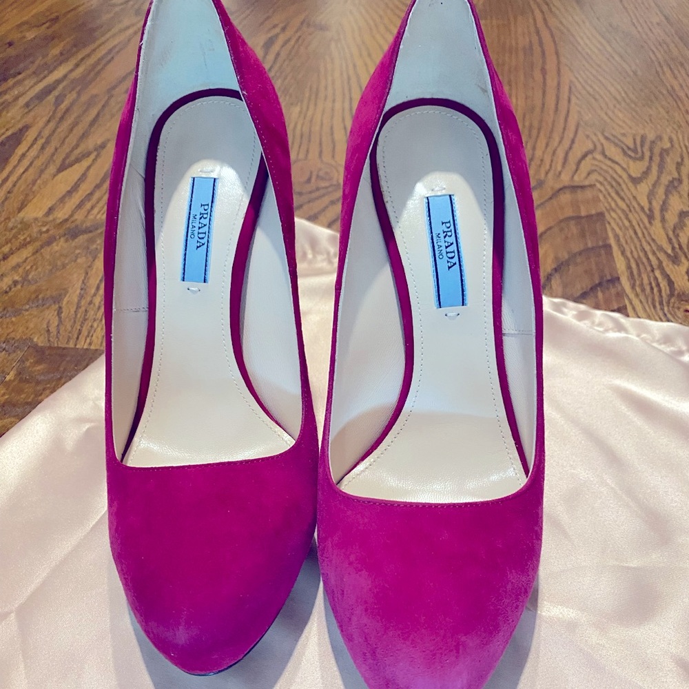 Prada Suede Pumps Size 39